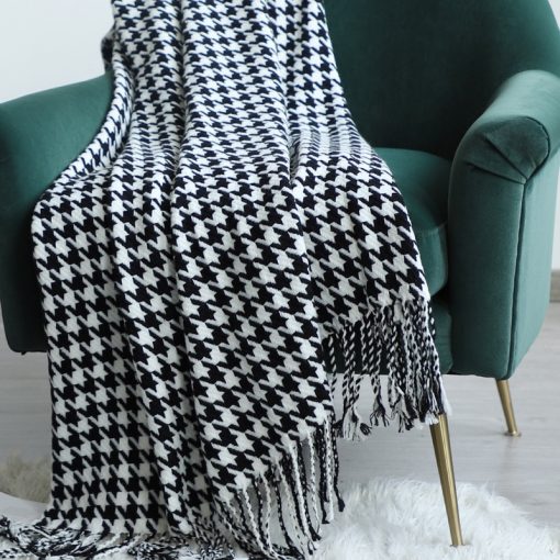 Modern simple throw blanket black and white houndstooth decorative sofa blanket homestay hotel bed end towel 3