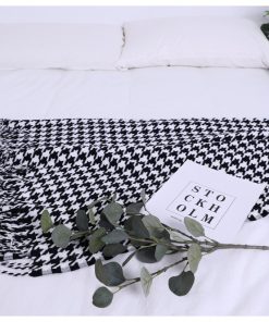 Modern simple throw blanket black and white houndstooth decorative sofa blanket homestay hotel bed end towel 5